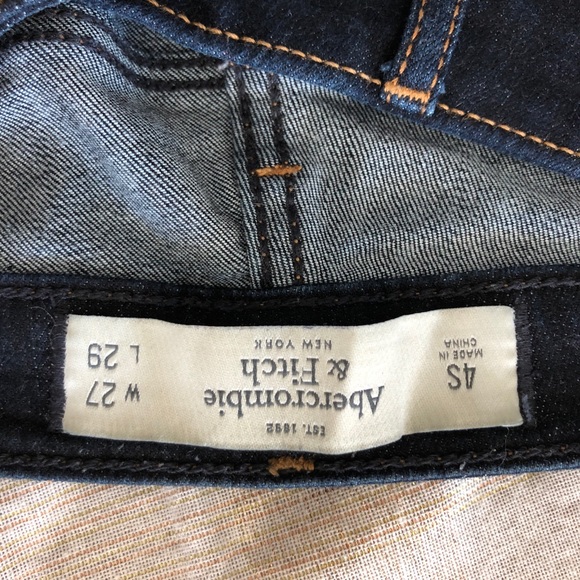 Jeans - Picture 2 of 3